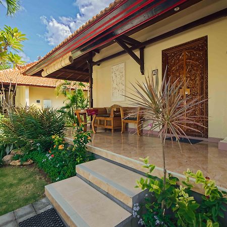 Kuta Puri Bungalows, Villas And Resort Eksteriør billede