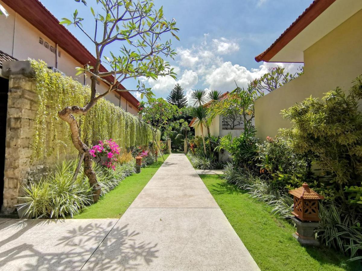 Kuta Puri Bungalows, Villas And Resort Eksteriør billede
