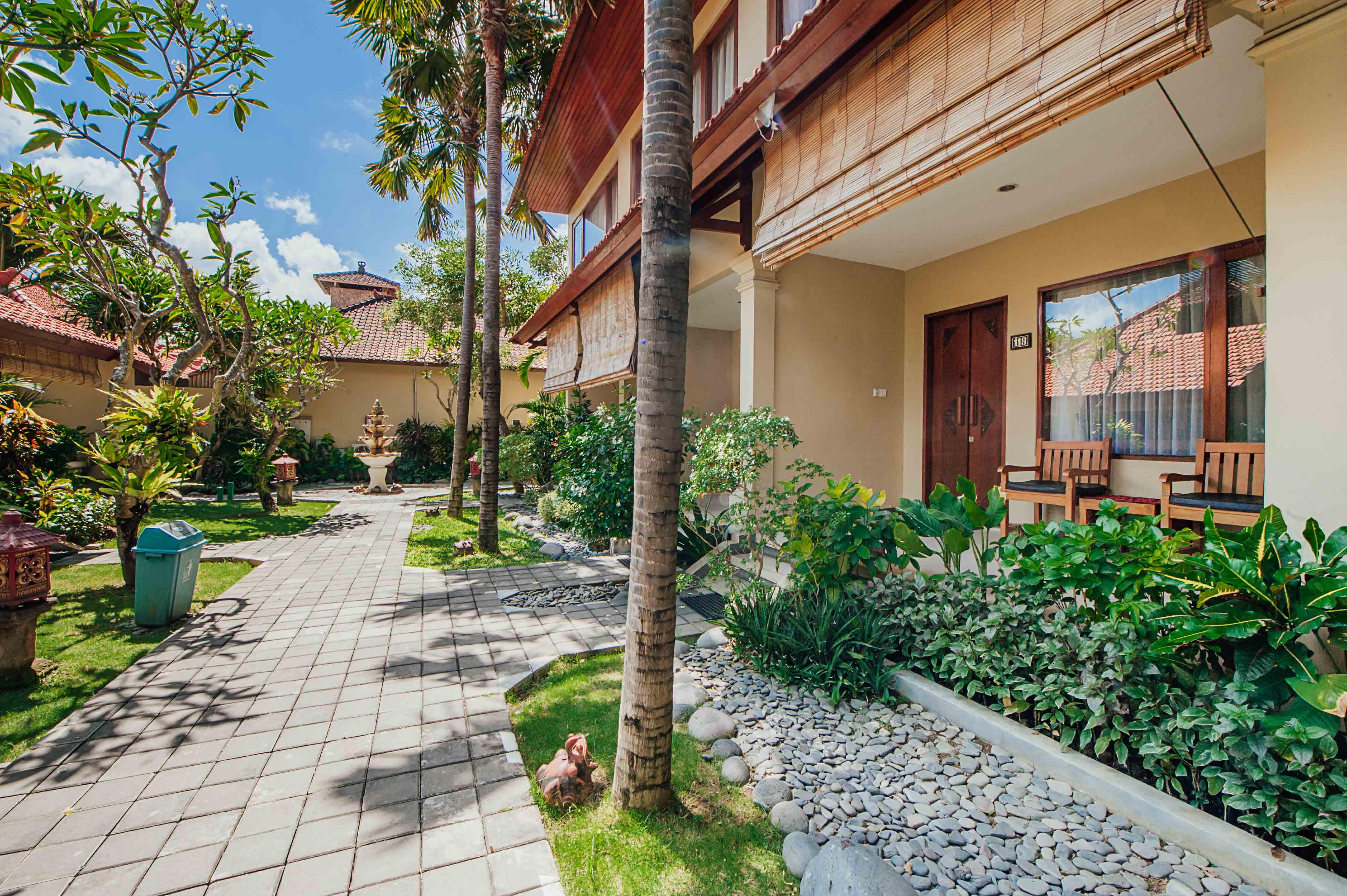 Kuta Puri Bungalows, Villas And Resort Eksteriør billede