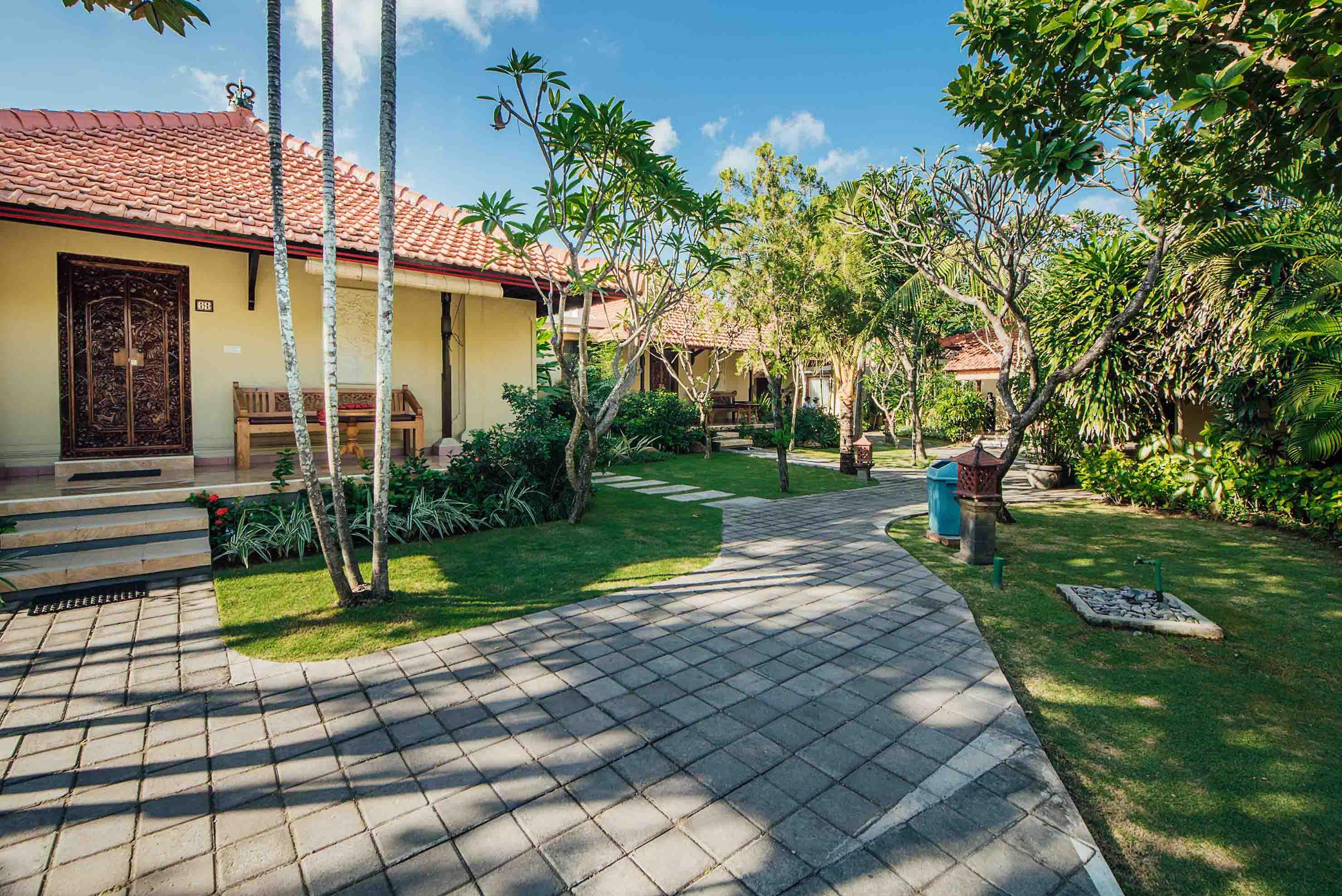 Kuta Puri Bungalows, Villas And Resort Eksteriør billede