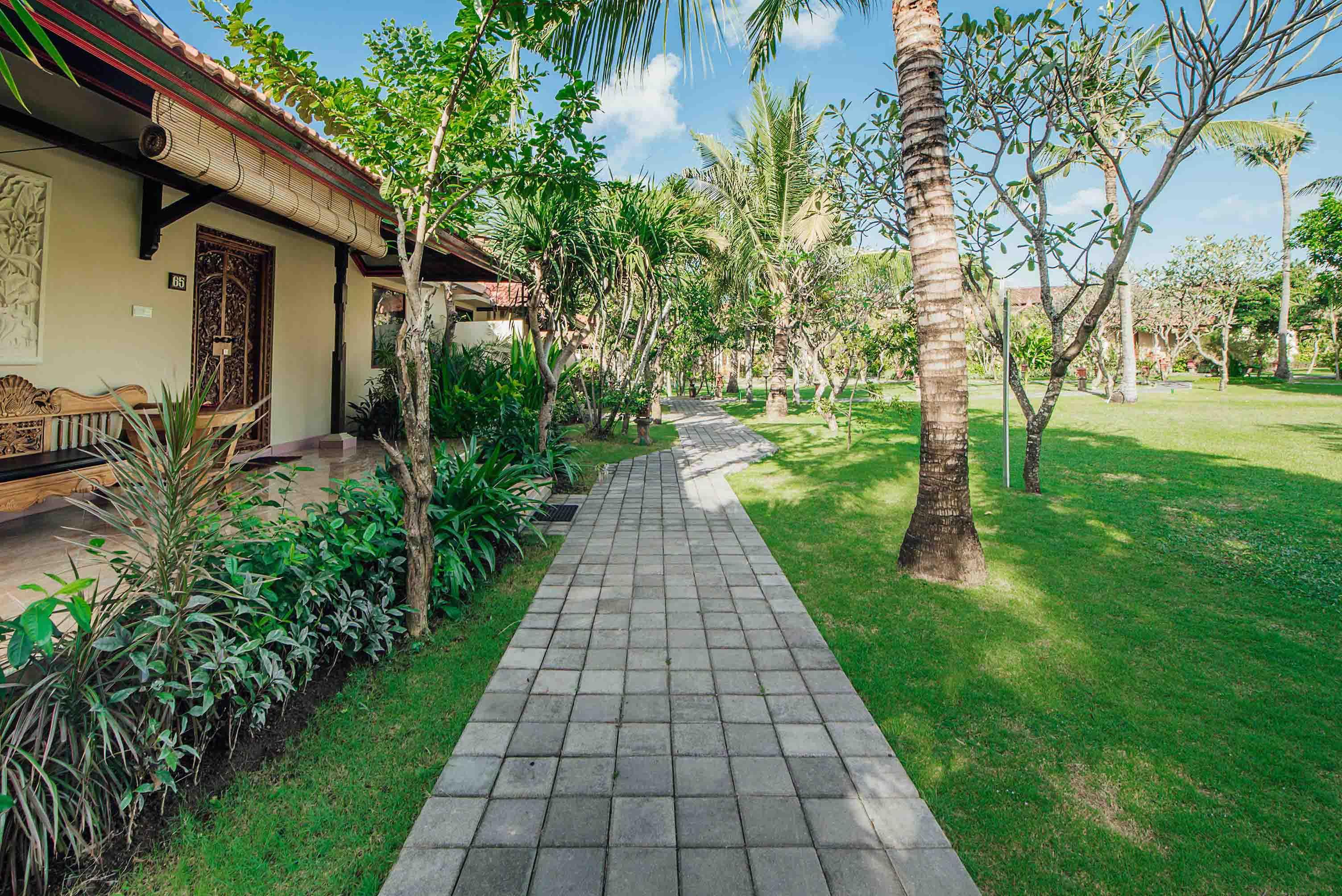 Kuta Puri Bungalows, Villas And Resort Eksteriør billede