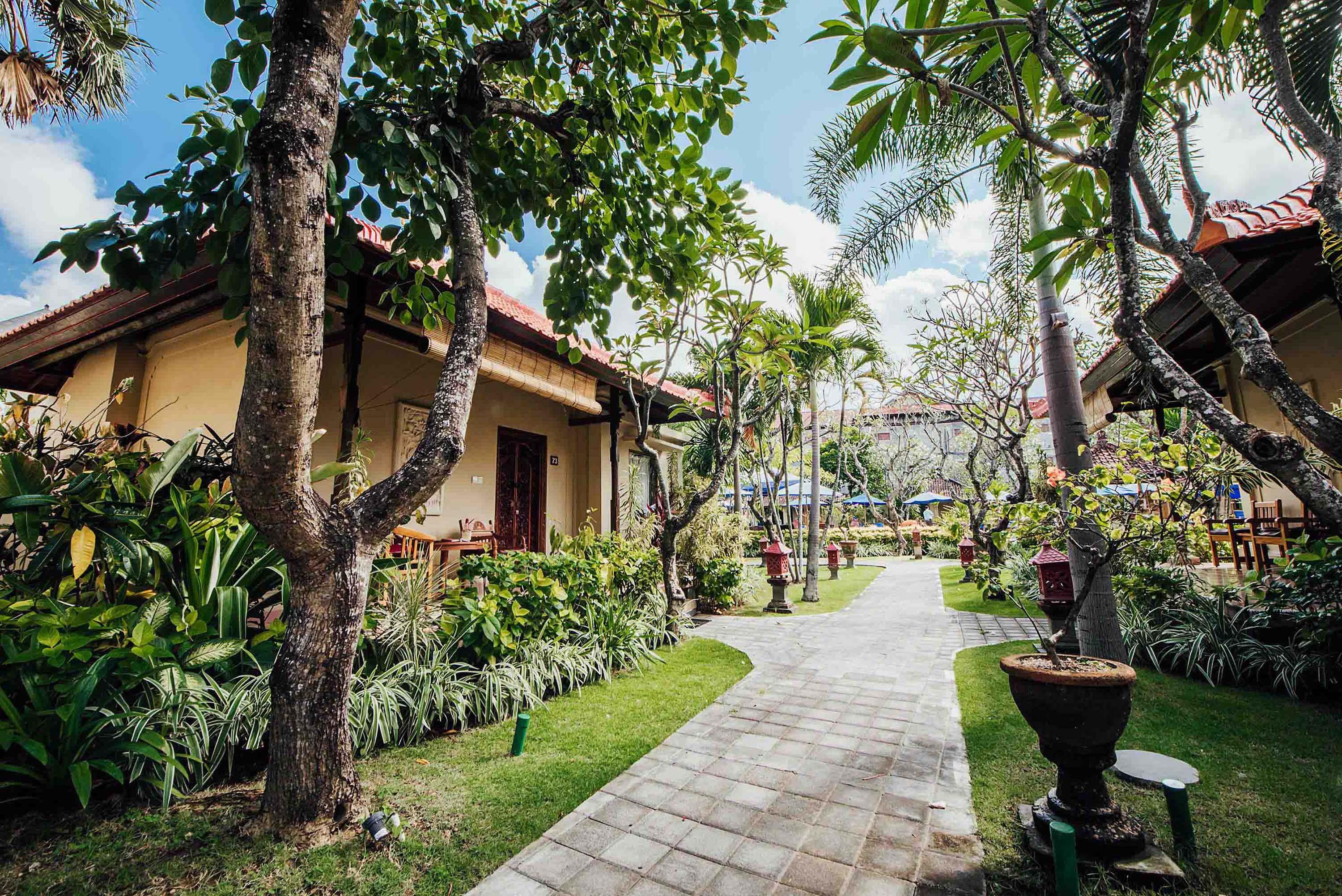 Kuta Puri Bungalows, Villas And Resort Eksteriør billede
