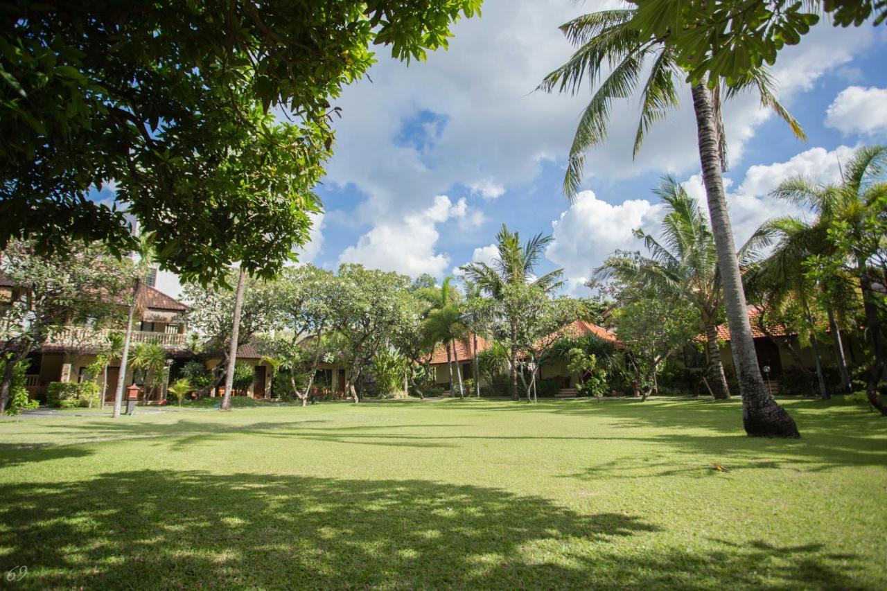 Kuta Puri Bungalows, Villas And Resort Eksteriør billede